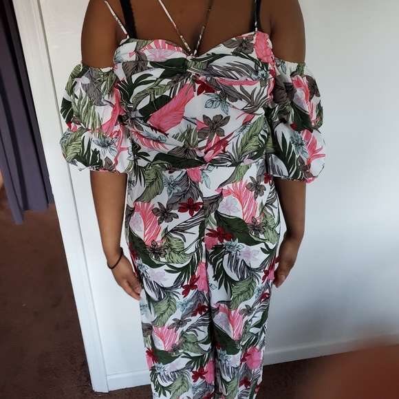 Jumpsuit - Picture 7 of 7